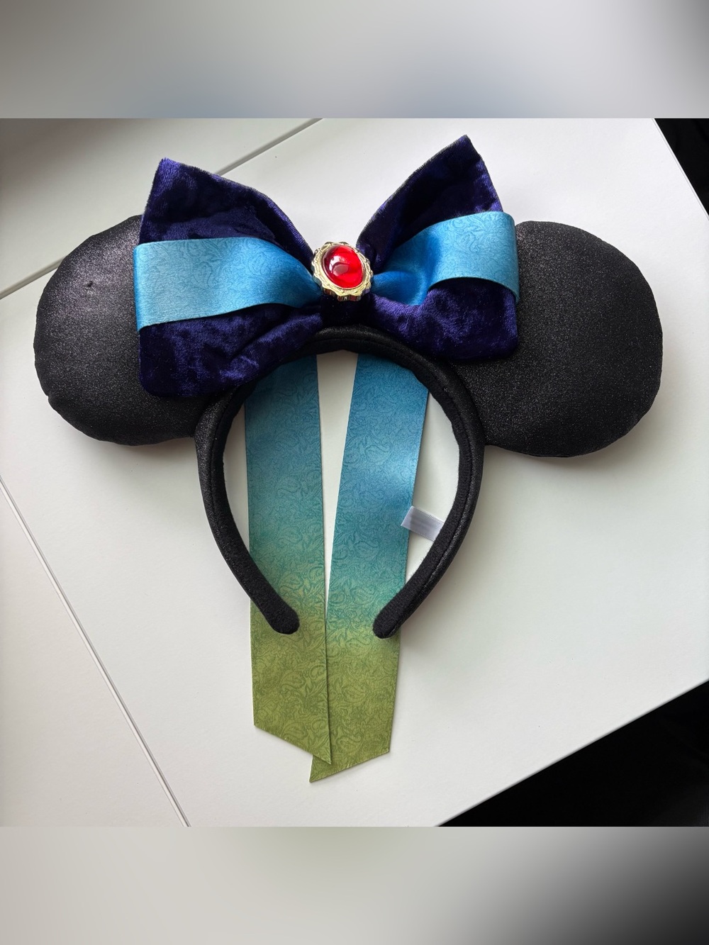 Minnie Mouse Disney ears headband Tokyo Disney